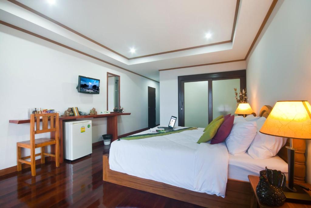 Lipa Bay Resort Lipa Noi Exterior photo