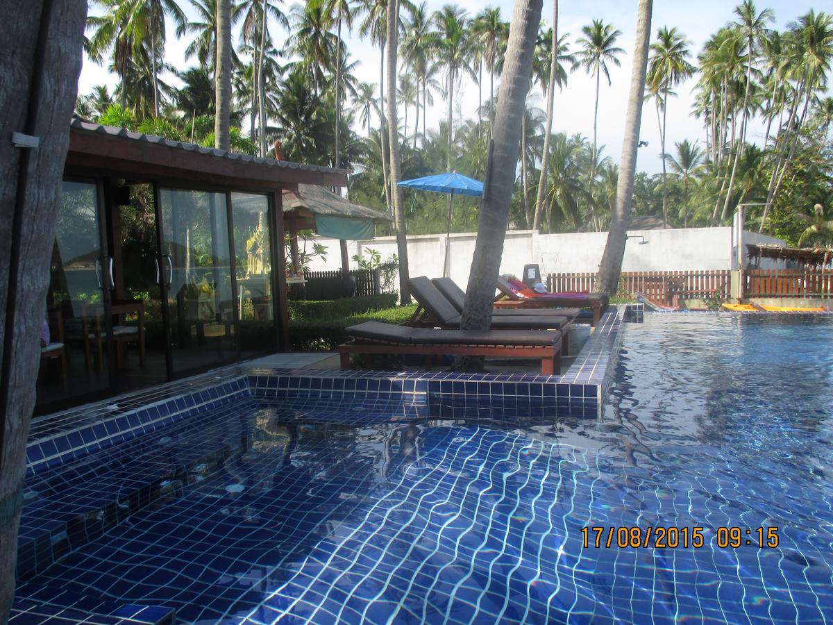 Lipa Bay Resort Lipa Noi Exterior photo