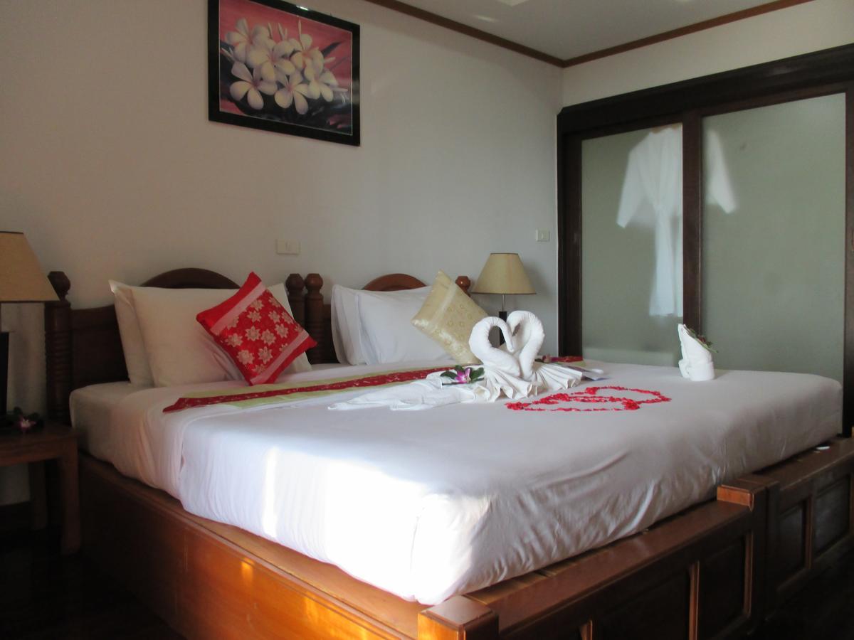Lipa Bay Resort Lipa Noi Exterior photo